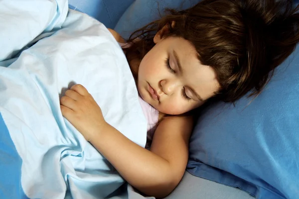 Fetiță adormită — Fotografie, imagine de stoc