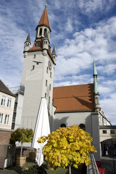 Wieża zegarowa w Monachium — Zdjęcie stockowe