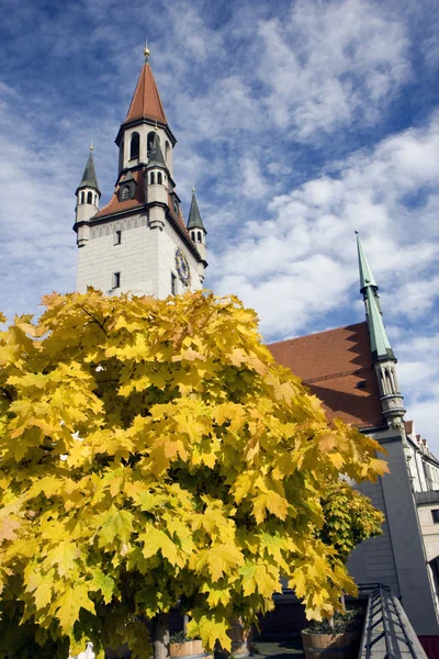 Věž s hodinami v Mnichově — Stock fotografie