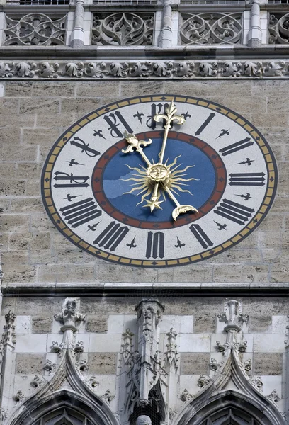 O relógio da prefeitura de Marienplatz em Munique — Fotografia de Stock