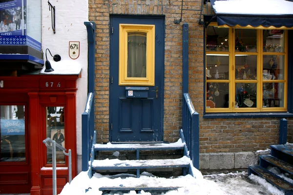 魁北克的小商店在冬季 — 图库照片