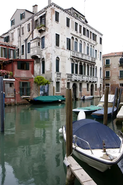 Byggnader en Grande i Venedig — Stockfoto
