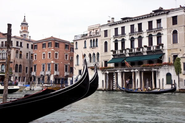 Gebäude am großen Kanal in Venedig — Stockfoto