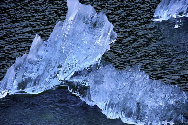 ソーヤー氷河から氷バーグス — ストック写真