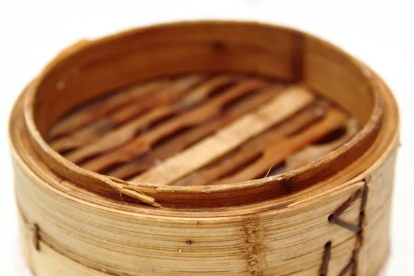 Čínská vařená dimsum v bambusových nádobách tradiční kuchyně — Stock fotografie