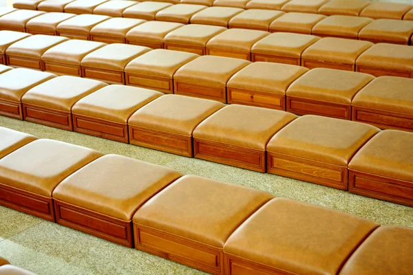 Rows of seats in chinese temple — Stock Photo, Image
