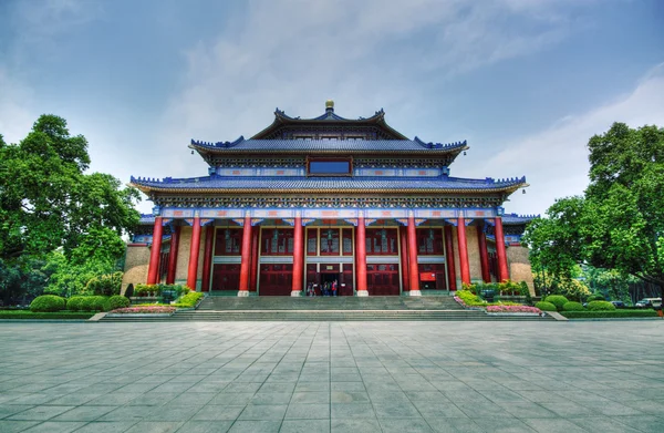 Мемориальный зал Сунь Ятсена в Гуанчжоу, Китай. Это изображение HDR — стоковое фото