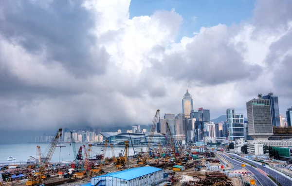 हाँगकाँग आणि आकाशात प्रचंड बांधकाम साइट — स्टॉक फोटो, इमेज