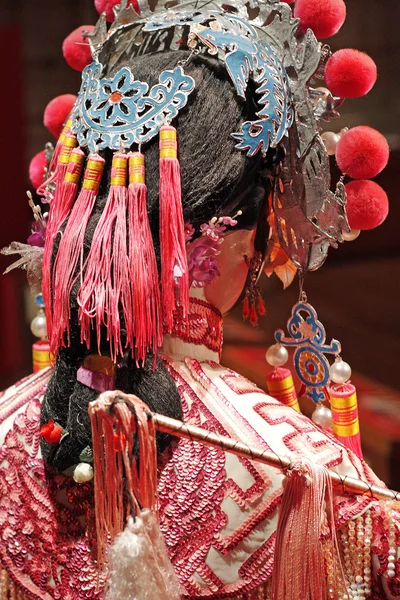 Китайская манекен-опера, уход за сценой — стоковое фото
