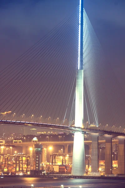 Frachtterminal und Brücke von Hongkong China — Stockfoto