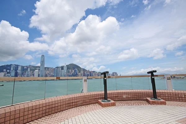 Bakış teleskopuyla yakınındaki Hong Kong, Çin — Stok fotoğraf