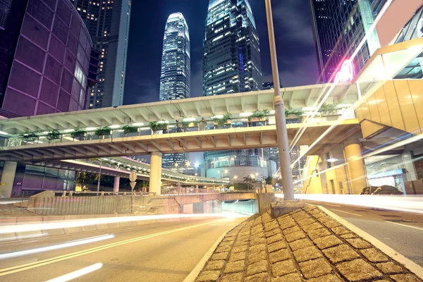Trafik i Hongkong om natten - Stock-foto