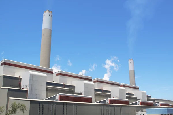 Hořící uhlí elektrárna — Stock fotografie