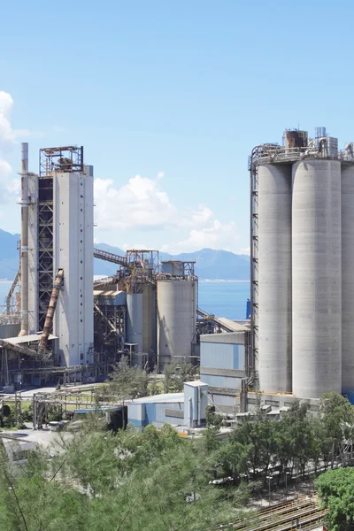 Cement fabriek, beton en cement fabriek, zware industrie of const — Stockfoto