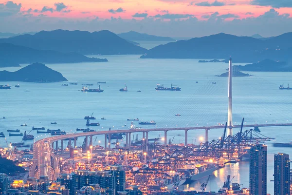 Ponte rodovia por do sol em hong kong — Fotografia de Stock