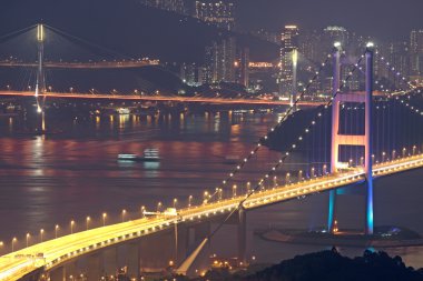 gece hong Kong'daki Tsing ma bridge