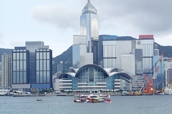 Hongkong harbour och båt — Stockfoto
