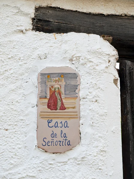 Знак "Дом в горах Альпухарра" — стоковое фото