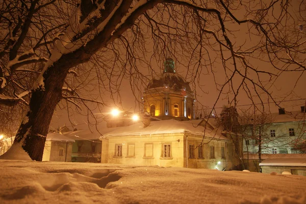 Lviv에 도미니카 교회 — 스톡 사진
