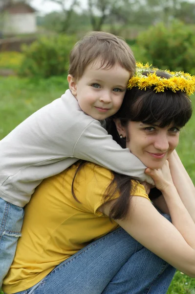 Portrait of a woman with her son — Stock Photo, Image