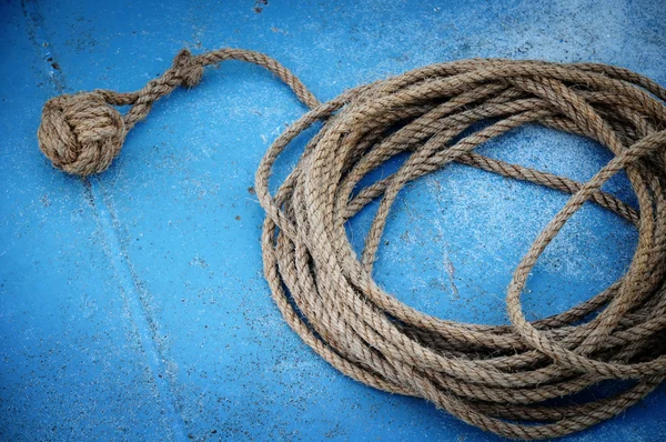 Рулонная веревка — стоковое фото