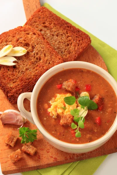 Goulash soup and fried bread — Stock Photo, Image