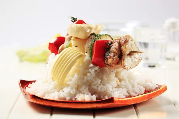 Pollo shish kebab e riso — Foto Stock