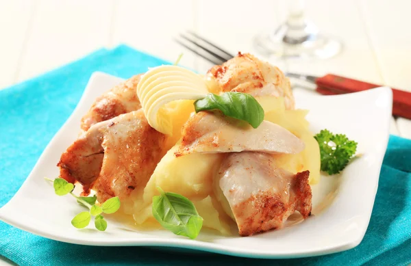 닭고기와 으깬된 감자 — 스톡 사진