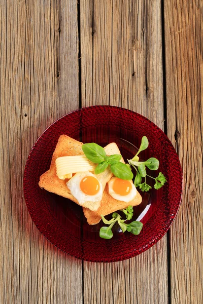 튀긴된 계란과 토스트 — 스톡 사진