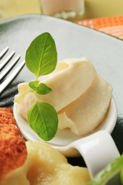 Horseradish cream spread — Stock Photo, Image