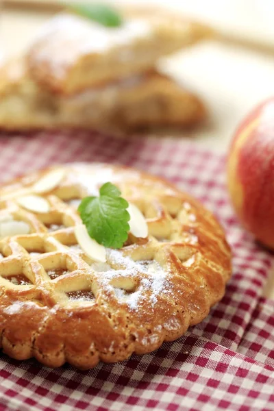 Plăcintă cu mere mici — Fotografie, imagine de stoc