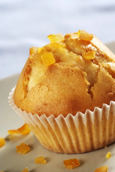Muffin toppad med torkad frukt — Stockfoto