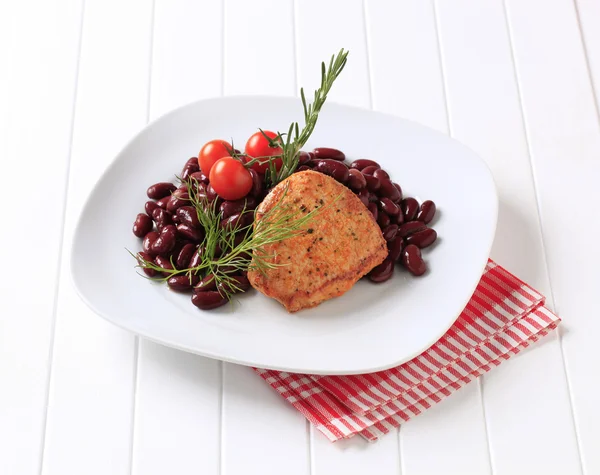Marinated pork chop with red beans — Stock Photo, Image