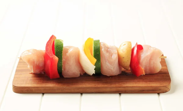 익 지 않는 닭 시 케밥 — 스톡 사진