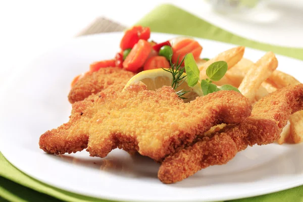 Fried fish and French fries — Stock Photo, Image
