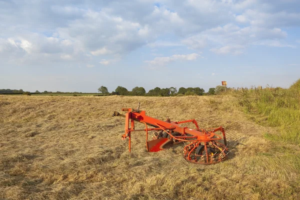 干し草の旋削加工機器 — ストック写真
