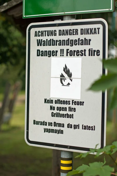 Tehlike. Orman yangını — Stok fotoğraf