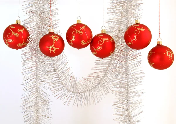Vánoční dekorace na bílém pozadí — Stock fotografie
