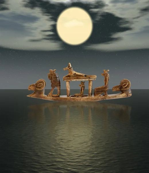 Γλυπτική των αιγυπτιακών θεοτήτων στο σκάφος — Φωτογραφία Αρχείου