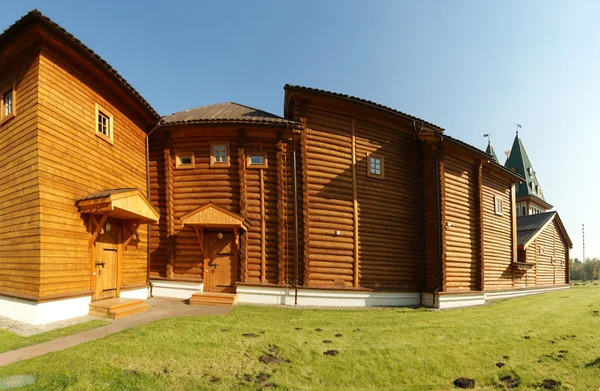 Dřevěný palác v KOLOMENSKÁ památková rezervace – (panorama) .moscow, Rusko — Stock fotografie