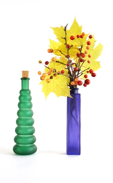 Podzimní kytice poboček s malými jablka a Javorové listy pro barevný tisk gl — Stock fotografie