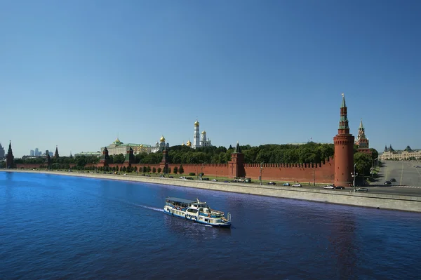 Rosja, Moskwa, widok na rzekę Moskwę i Kremla — Zdjęcie stockowe