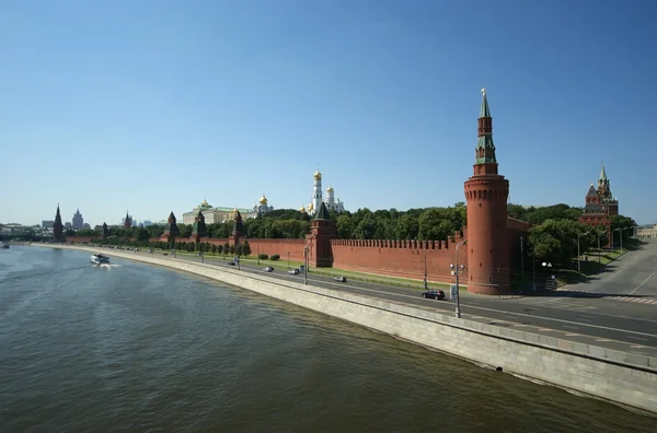 Russia, Mosca, veduta del fiume Moskva e del Cremlino — Foto Stock