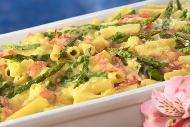 Green Asparagus-Ham-Macaroni Casserole clipart