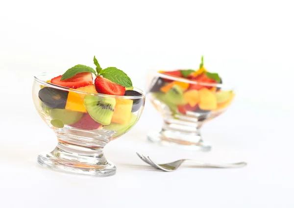 Ovocný salát ve skleněné misce — Stock fotografie