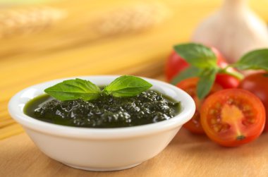 pesto fesleğen yaptı