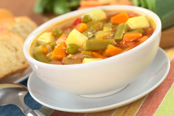 Sopa de verduras frescas —  Fotos de Stock