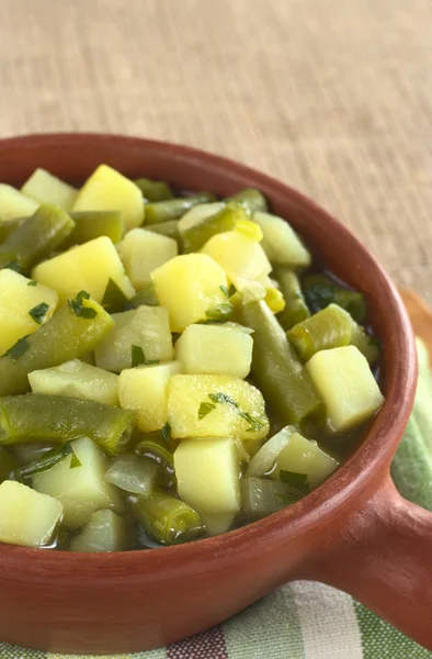 Ziemniak zielona fasola hotpot — Zdjęcie stockowe