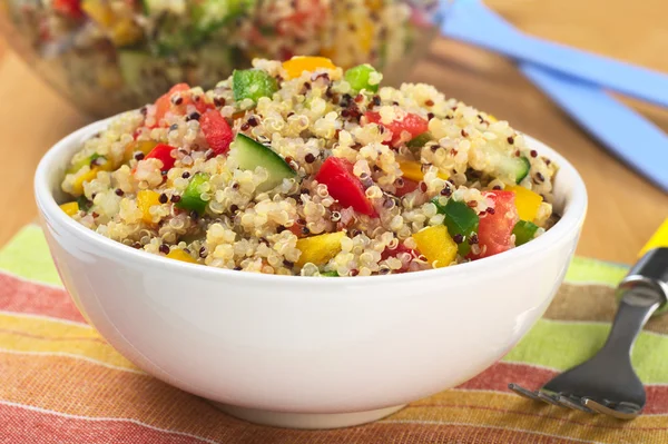 Wegetariańska sałatka quinoa — Zdjęcie stockowe