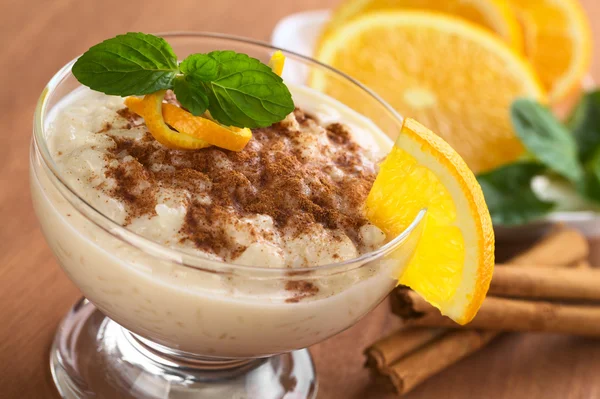 Delicious Rice Pudding with Cinnamon — Stock Photo, Image